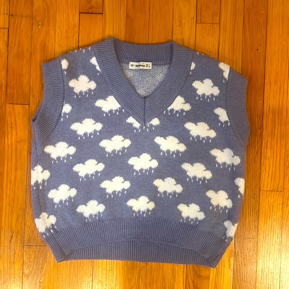 Blue & White Cloud sweater vest - Picture 1 of 3